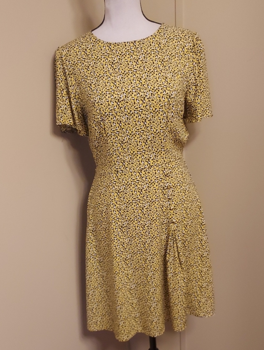 City Studio Yellow and Black Leopard Print Pullover Dress